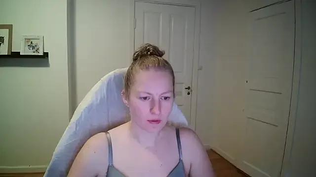 Girlnina-1995 on StripChat