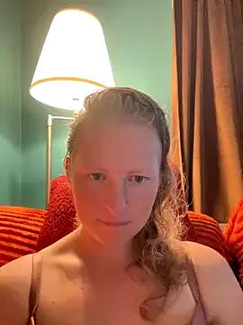 Girlnina-1995 on StripChat