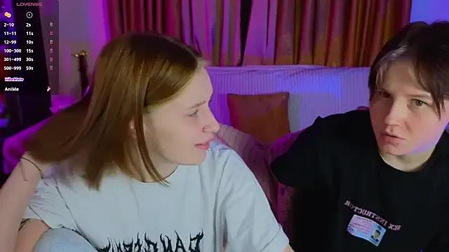 Girls_Fingers on StripChat