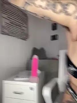 giuli_zerozero on StripChat