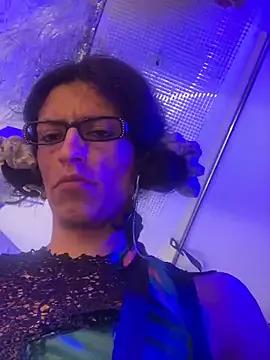 gurlnips on StripChat