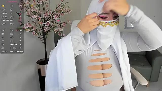 hana_falak on StripChat