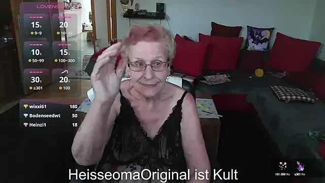 HeisseomaOriginal on StripChat