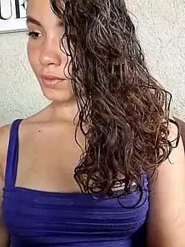 HelenHoltz on StripChat