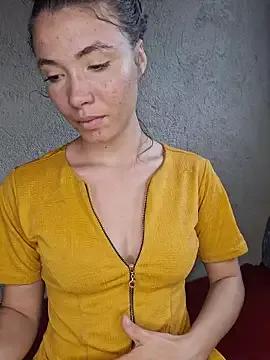 HelenHoltz on StripChat