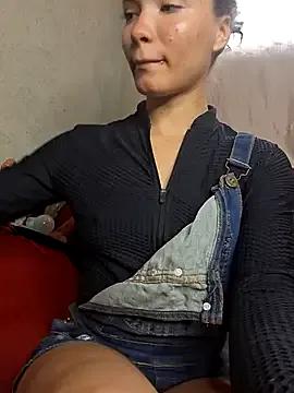 HelenHoltz on StripChat