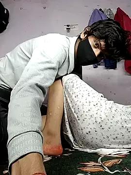 hiddennisha on StripChat