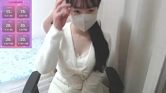 hinako08 on StripChat