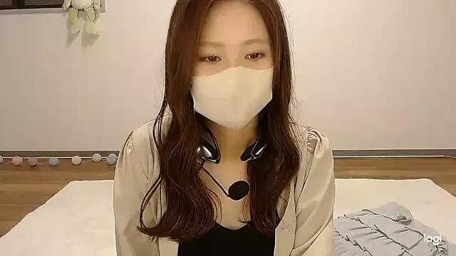 hinano_JP on StripChat