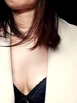 Hinna_x on StripChat