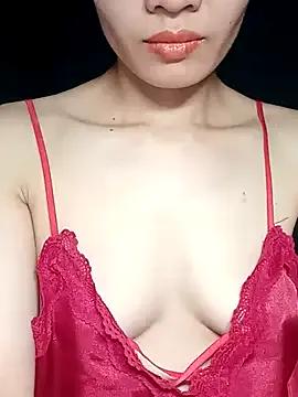 Hinna_x on StripChat