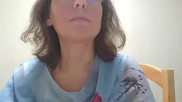 HollyJewel on StripChat