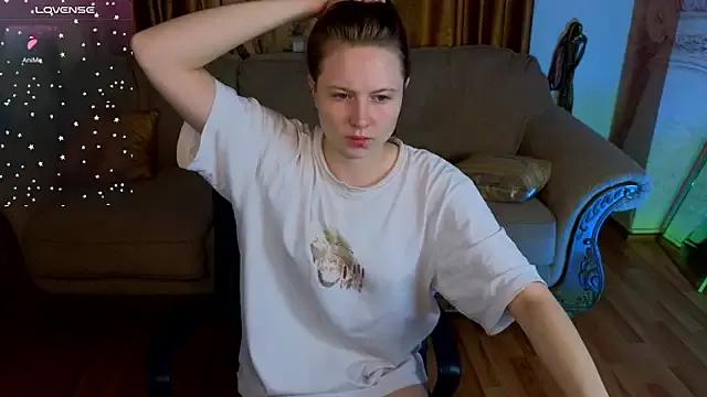 HolyBabyDoll on StripChat