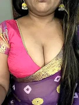 honey-sexy on StripChat