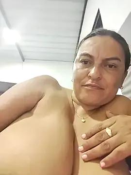 Horny-Mommy-Dirty on StripChat