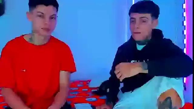 HOT_boy2025 on StripChat