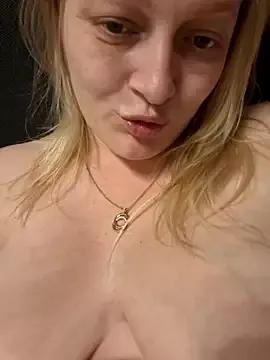 HotAriel on StripChat