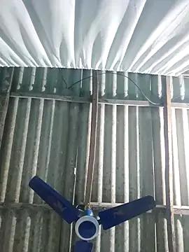 hotbaby_5 on StripChat