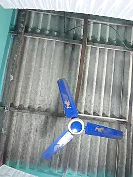 hotbaby_5 on StripChat