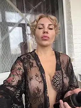 Hotnessi on StripChat