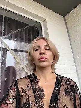 Hotnessi on StripChat