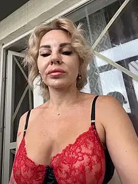 Hotnessi on StripChat