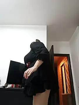 hugebobbs on StripChat