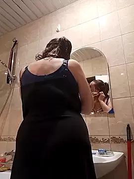 hugebobbs on StripChat