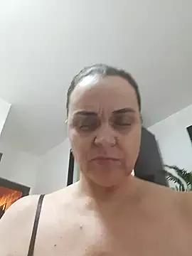 hugebobbs on StripChat