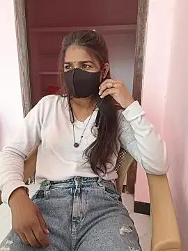 Iamyourdarling on StripChat