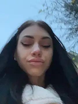 ilariea_girl on StripChat