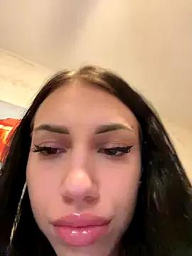 ilariea_girl on StripChat