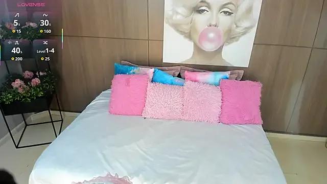 ImaniOkoye on StripChat