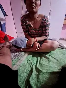 indianhotwife639 on StripChat