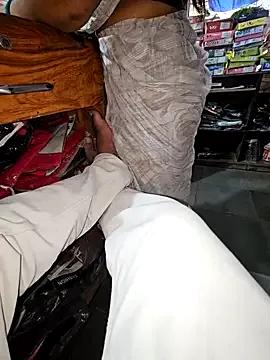 indianhotwife639 on StripChat