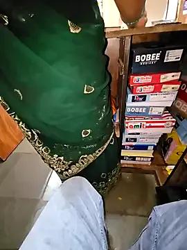 indianhotwife639 on StripChat