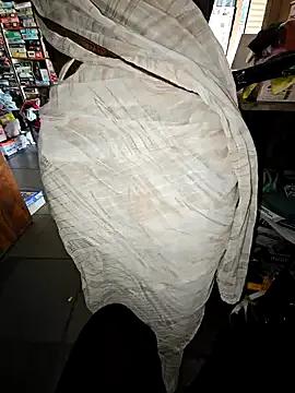 indianhotwife639 on StripChat