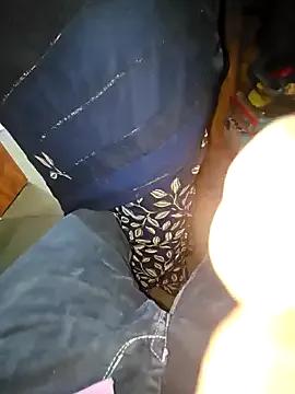 indianhotwife639 on StripChat