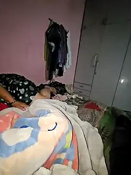 indianhotwife639 on StripChat