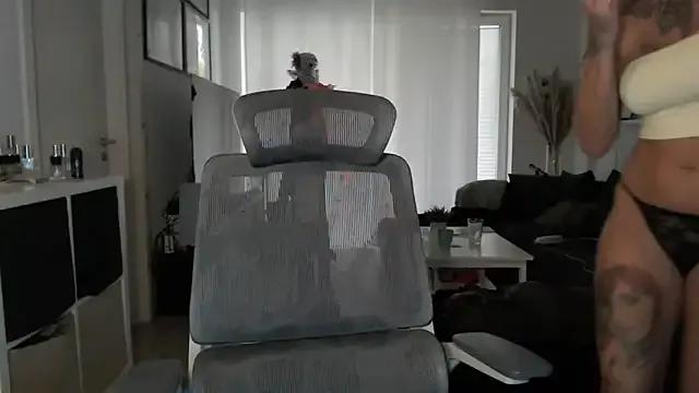 IntiMia on StripChat