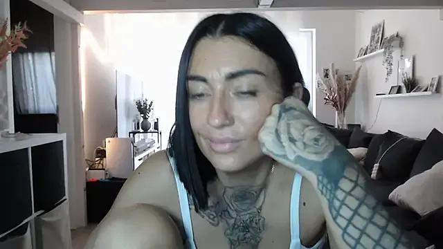 IntiMia on StripChat