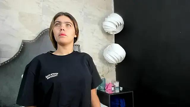 isabel_09 on StripChat