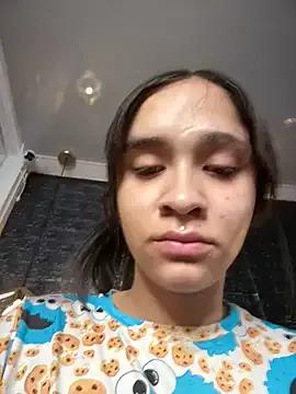 Isabella-Teen on StripChat