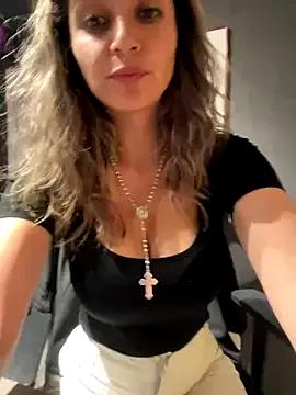 Isabella_Varella on StripChat