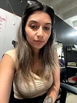 Isabella_Varella on StripChat