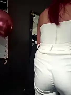 Isabella_Varella on StripChat