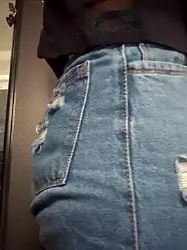 Isabella_Varella on StripChat