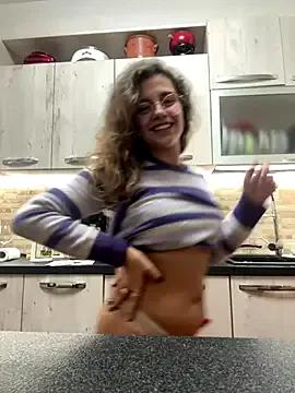 ItalianiMuli on StripChat