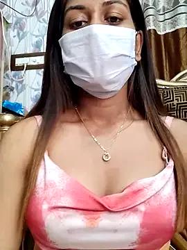 its_sophiaa on StripChat