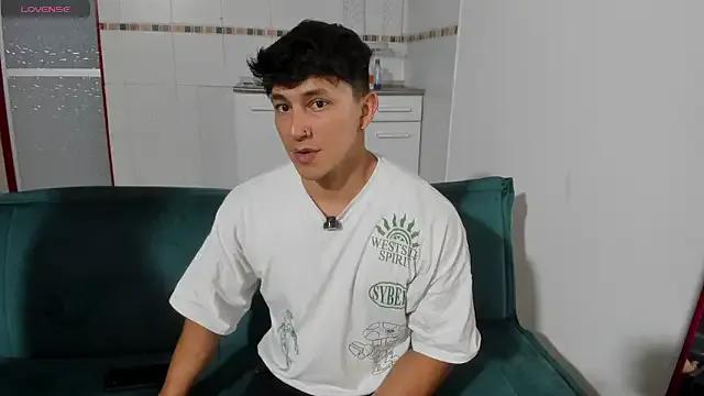 jacques_cardiet on StripChat